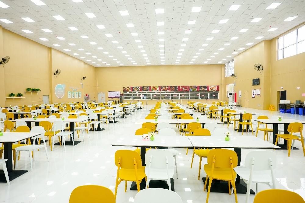 天津市弘博职业学校-食堂